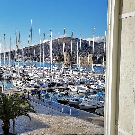 Heritage Bella Vista Апартаменти